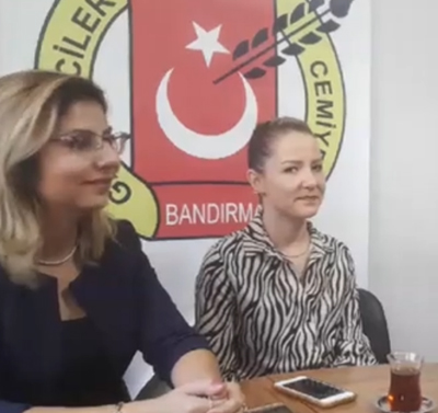 Bandırma Gazeteciler Cemiyeti’nde düzenlenen ruh sağlığı söyleşisinden bir kare
