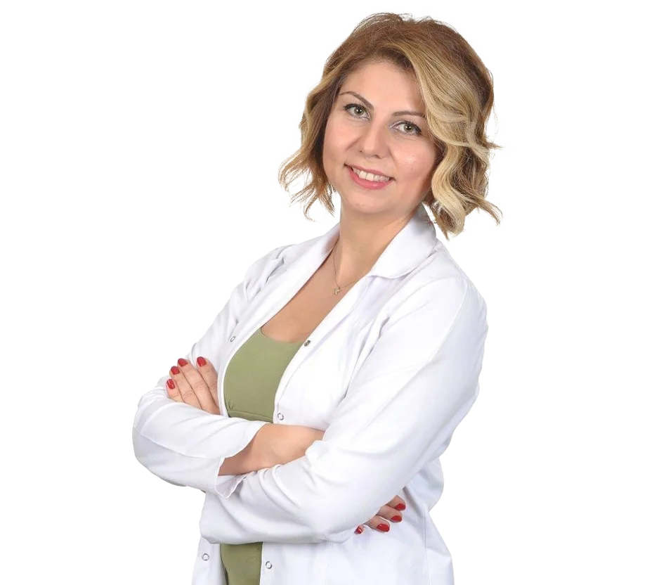 Uzm. Dr. Deniz Yıldız, beyaz önlüklü portre fotoğrafı